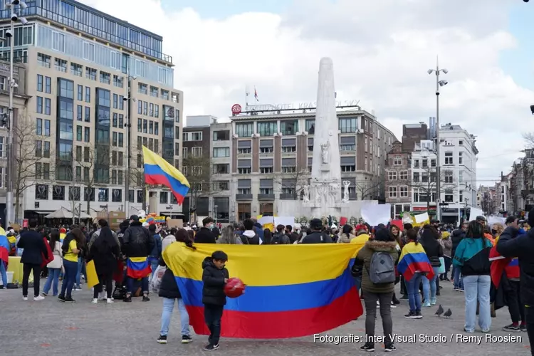 Colombianen demonstreren op de Dam