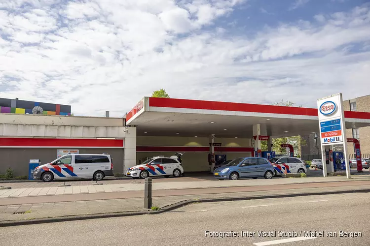 Politie zoekt dader na overval Esso tankstation Pieter Calandlaan Amsterdam