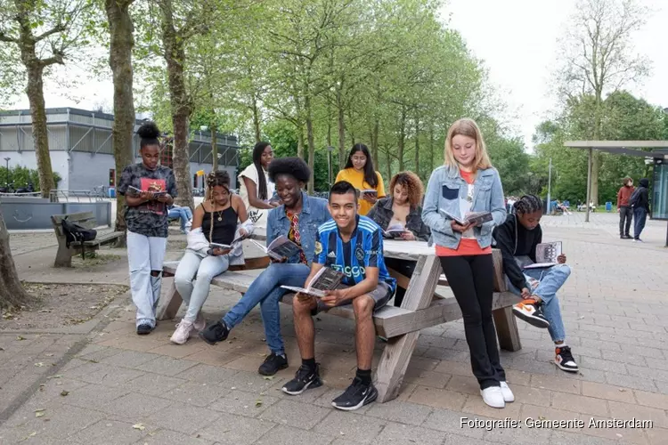 Boek over slavernijverleden voor alle Amsterdammers gratis beschikbaar