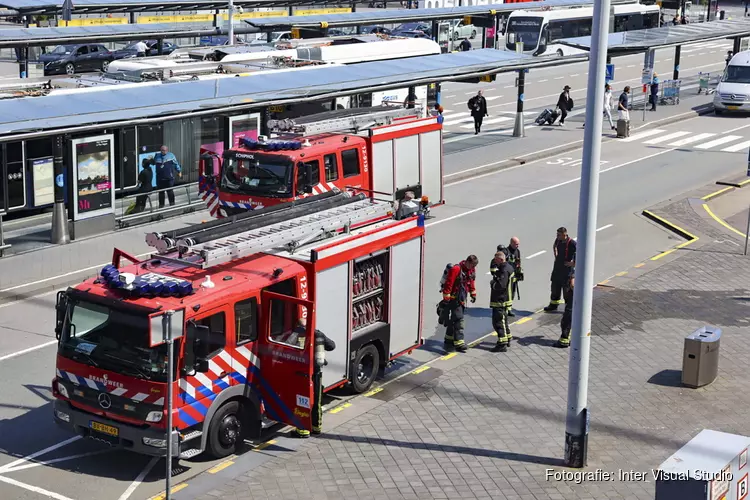 Brandweer rukt uit voor vastgelopen remmen trein op Schiphol