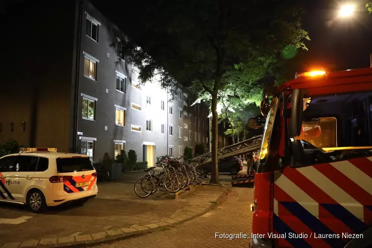 Brand in portiekflat in Amsterdam