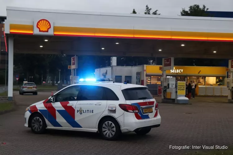 Overval op tankstation in Amsterdam-Zuidoost, verdachte aangehouden