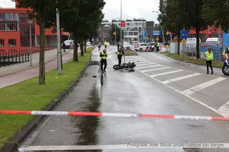 Ongeval tussen motor en fietser op Panamalaan in Amsterdam