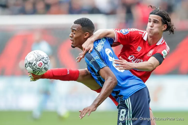 FC Twente pakt punt tegen zeer pover Ajax