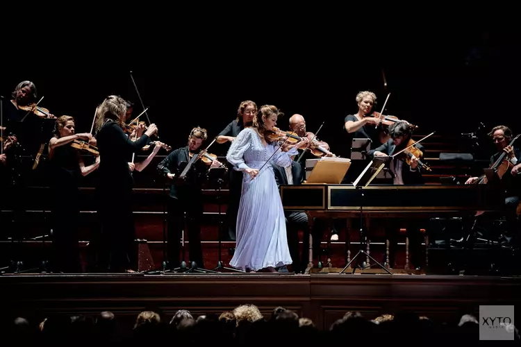 Janine Jansen & Amsterdam Sinfonietta met De Vier Jaargetijden