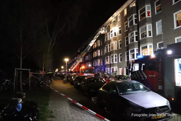 Gewonde bij brand in woning Postjeskade