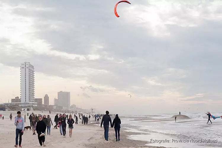 Proef om bezoekers te spreiden en drukte te voorkomen in Zandvoort en Amsterdam