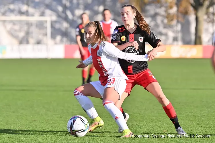 Ajax vrouwen simpel langs Excelsior