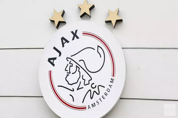 Ajax verlengt contract Menno Geelen