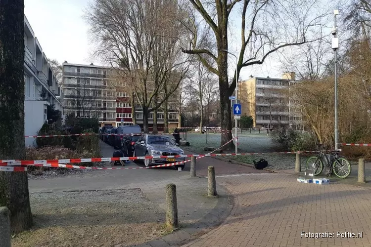 Man (56) doodgeschoten op straat