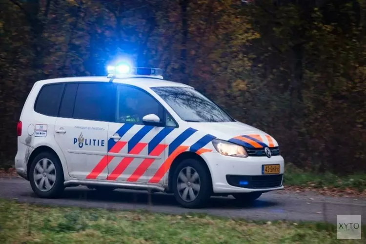 Twee keer zwaar vuurwerk door brievenbus woning; politie zoekt getuigen