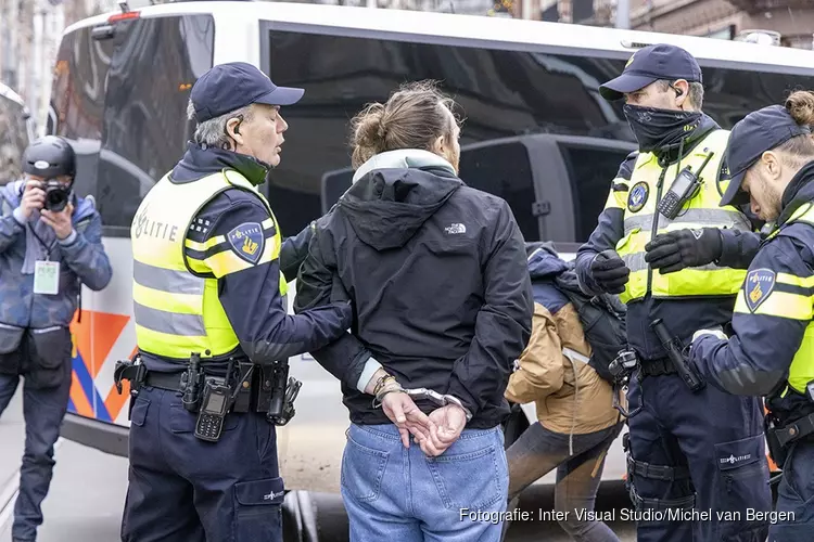 30 aanhoudingen bij verboden demonstratie Museumplein