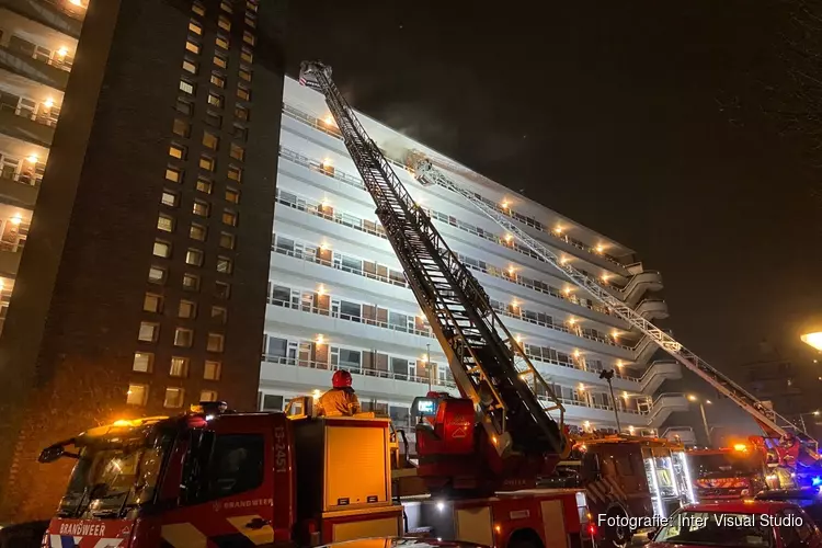 Brand in schoorsteen flatgebouw in Nieuw-West