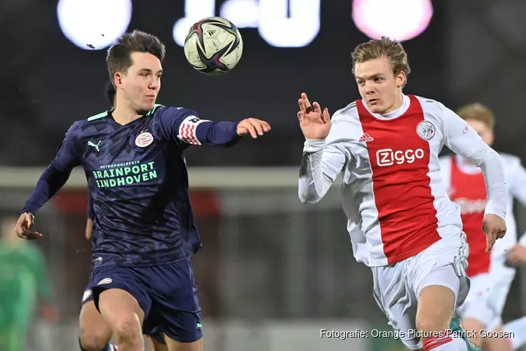 Jong Ajax wint beloftenclash van Jong PSV