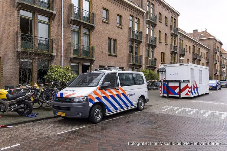 Overleden persoon aangetroffen na brand in woning Amsterdam