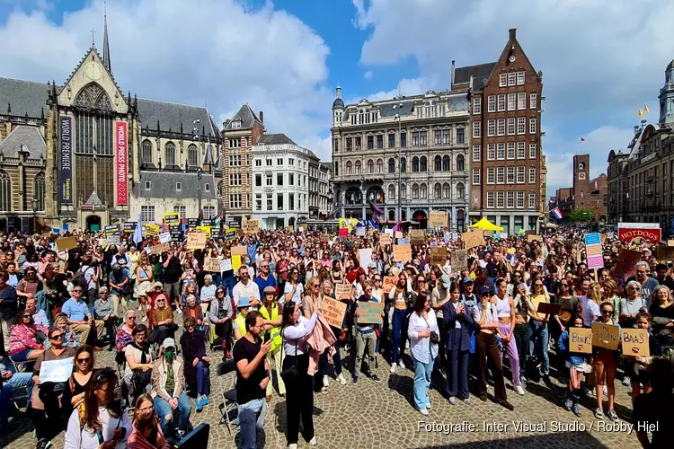 Ordeverstoring tijdens vreedzame demonstratie op De Dam