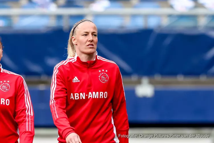 Stefanie van der Gragt vertrekt bij Ajax