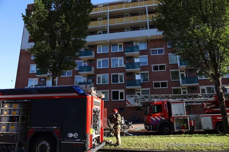 Brand in flat Jan Evertsenstraat, woningen ontruimd