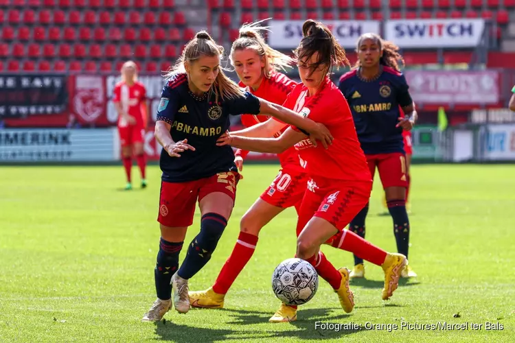 Vrouwen FC Twente pakken Supercup ten koste van Ajax