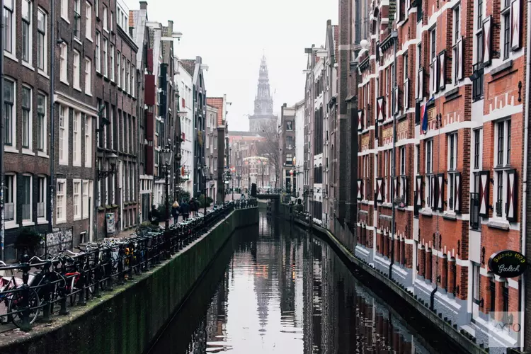 Leuk en leerzaam: Dit is wat je moet weten over een rondvaart in Amsterdam