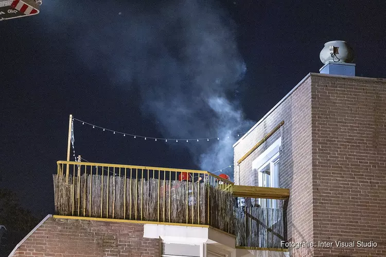 Politie onderzoekt brandstichting appartementencomplex Zuiderkerkhof; Amsterdam-Centrum