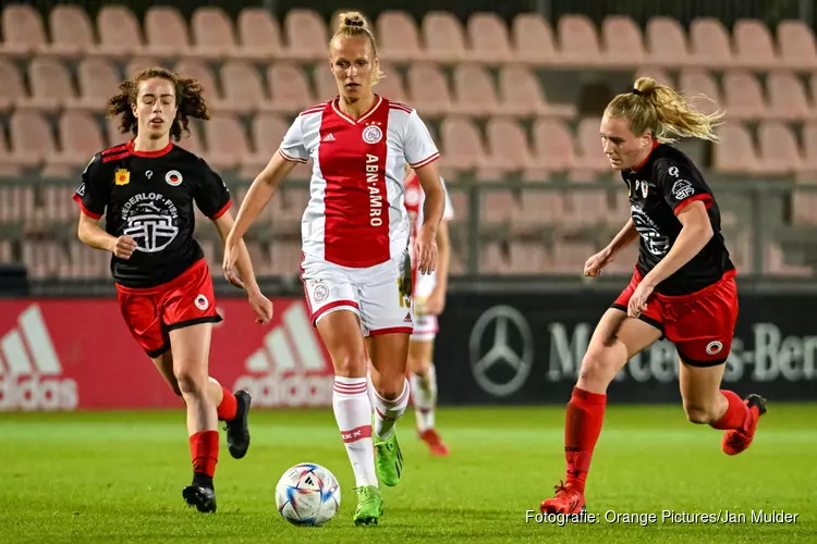 Ajax Vrouwen probleemloos langs Excelsior