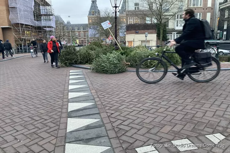 Gemeente creëert gevaar voor voetgangers/fietsers!