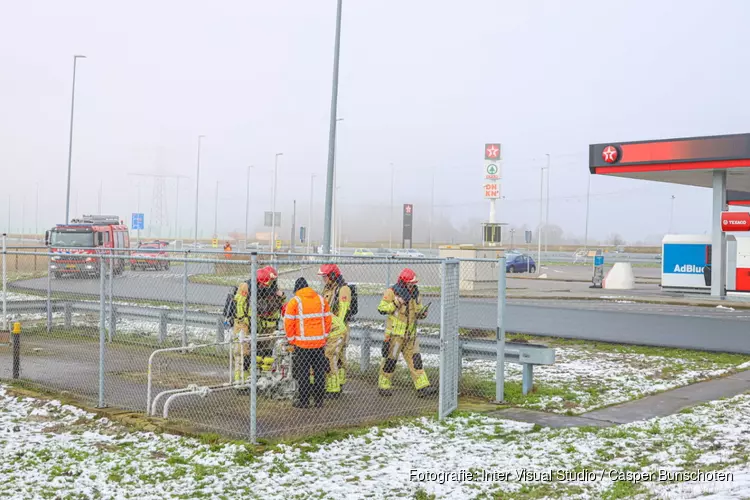 Gaslek langs A1 bij Muiden