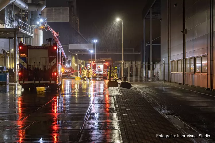 Brand bij cacaofabriek in Westelijk Havengebied