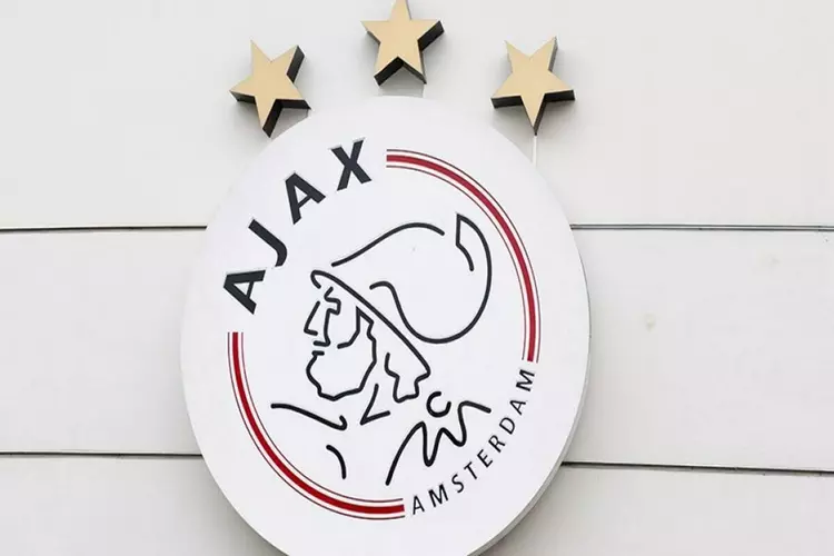 Naci Ünüvar  eerder terug bij Ajax