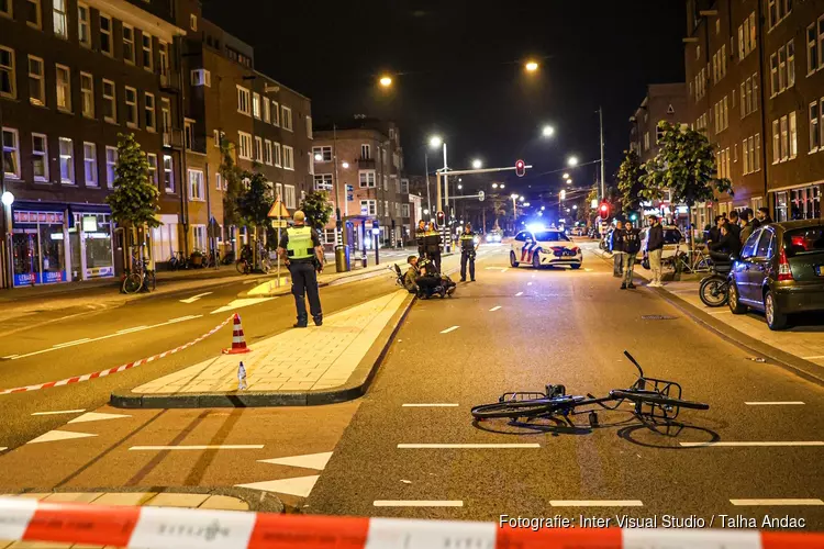 Gewonde bij ongeval aan de Bos en Lommerweg