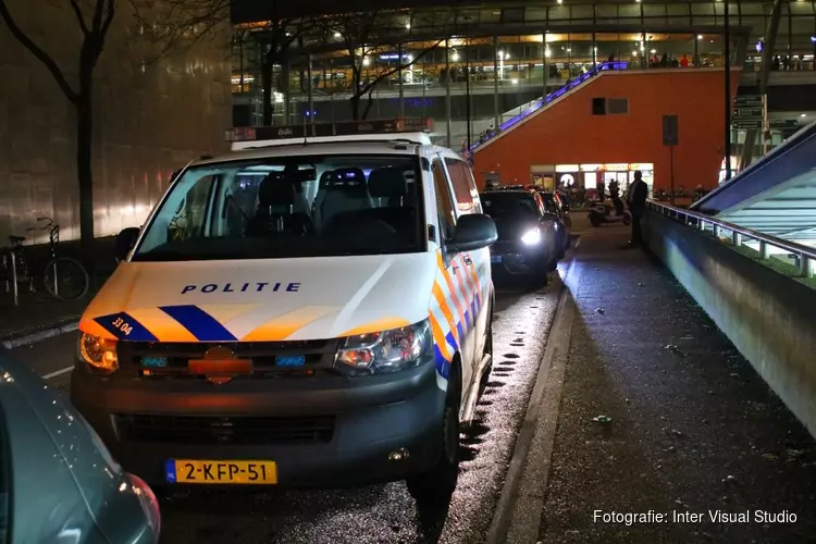 Alle verdachten poging doodslag station Bijlmer ArenA aangehouden