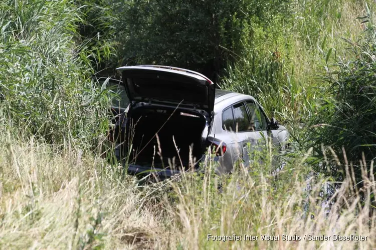 Ongeval op N201 in Amstelveen, auto belt zelf 112