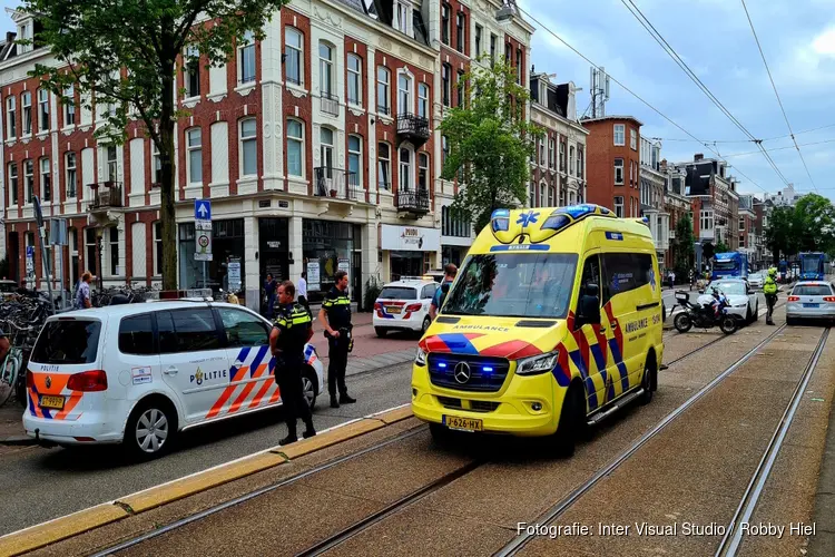 Gewonde bij steekincident Saxenburgerstraat