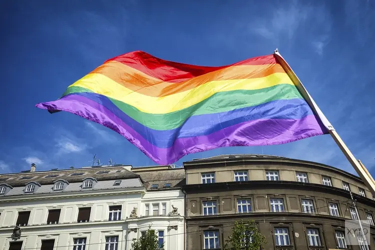 Amsterdam start met eerste Regenbooghuis voor lhbtiq+ Amsterdammers