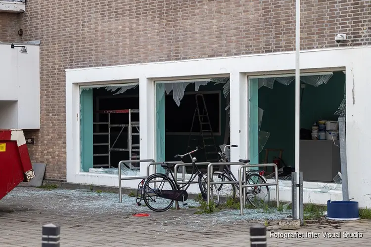 Enorme ravage na explosie sporthal; Amsterdam-West