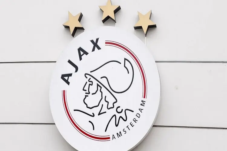 Ajax contracteert Chahid, Sarfo en Chourak