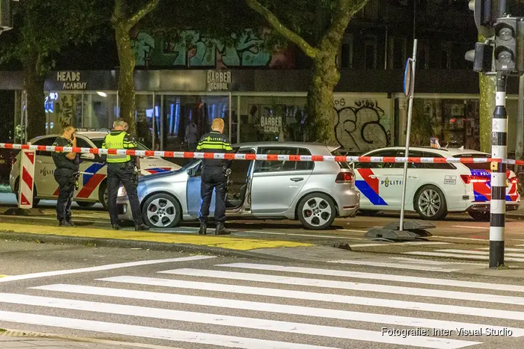 Achtervolging eindigt op trambaan in Amsterdam