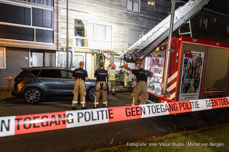 Woningbrand na explosie aan de Rosa Luxemburgstraat