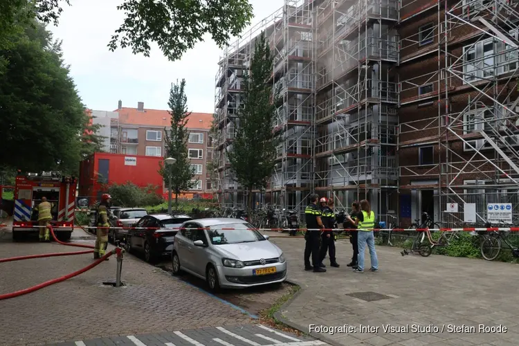 Veel rook bij keukenbrand in Amsterdam-Slotermeer