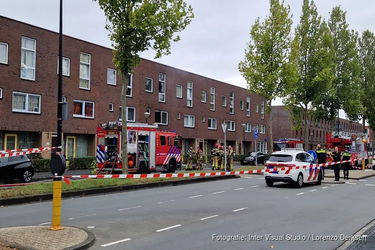 Brand bij woning in Zuidoost waar maandag explosief afging