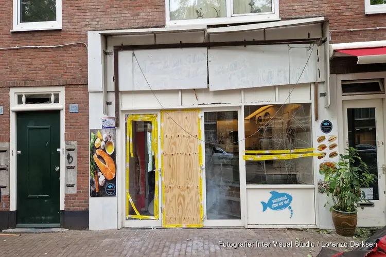 Explosie bij vishandel in Amsterdam-Oost