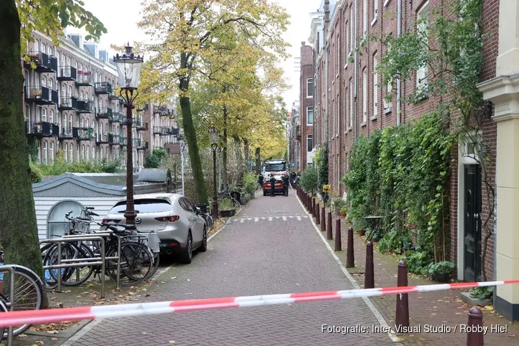 Lichaam aangetroffen in water van Lijnbaansgracht