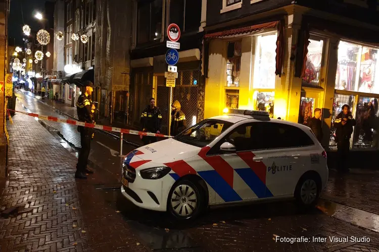 Twee aanhoudingen en explosief materiaal gevonden in zaken Oude Hoogstraat