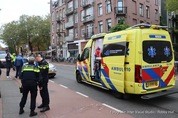 Aanrijding tussen voetganger en scooter in De Pijp