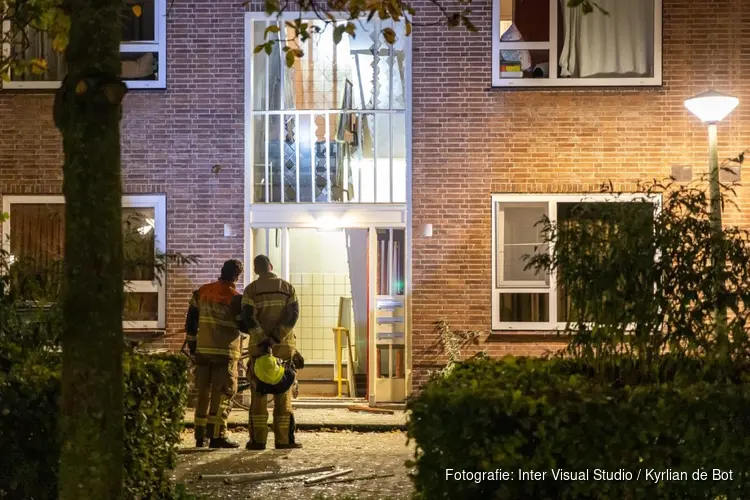 Explosie bij portiekwoning in Amsterdam