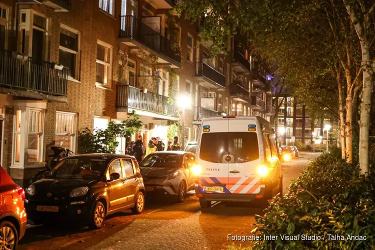 Explosie in portiekwoning in Amsterdam-West