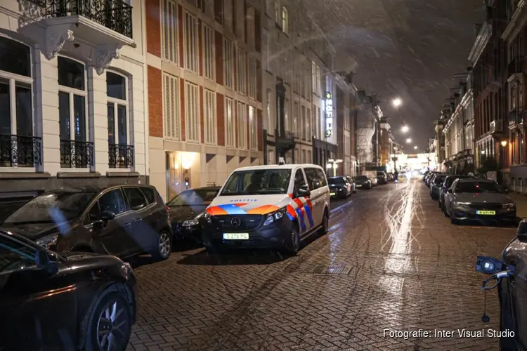 Duur horloge gestolen bij beroving in PC Hooftstraat