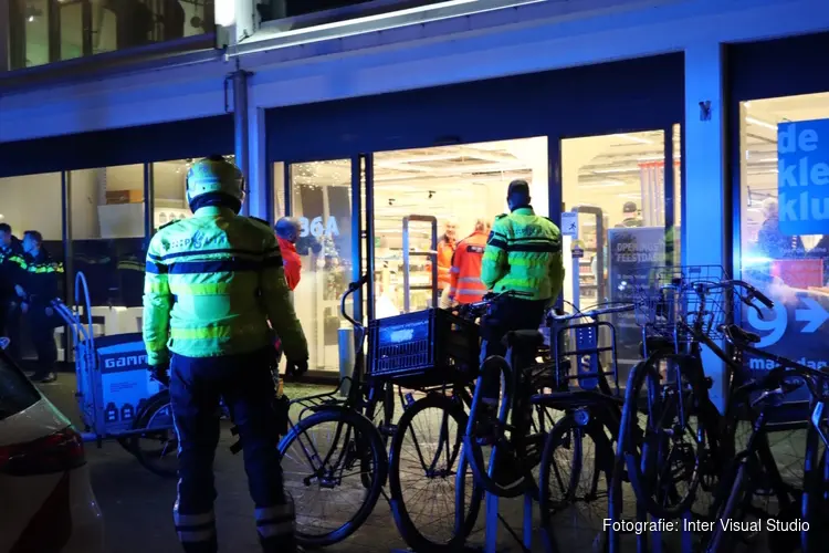 Amsterdammer in onderlichaam geschoten; politie zoekt getuigen