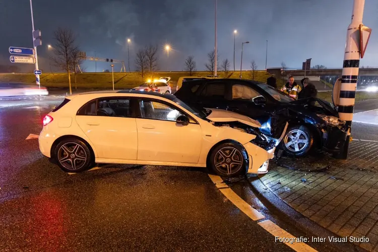 Veel schade bij aanrijding in Westpoort